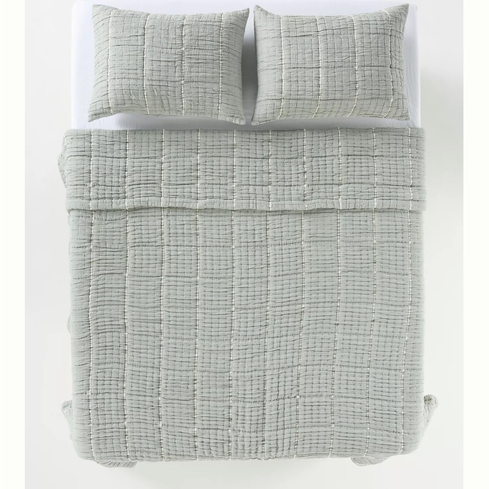 Anthropologie Cotton Gauze Coverlet, Queen.  And two standard shams, brand new